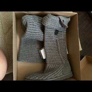 Ugg boots grey & great condition